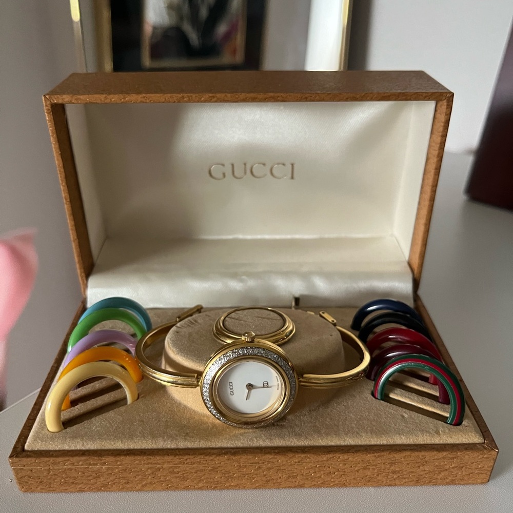 Gucci Gold Bezel Watch With All Bezels